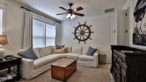 818 Ocean Avenue, New Smyrna Beach FL - photo 8 of 49