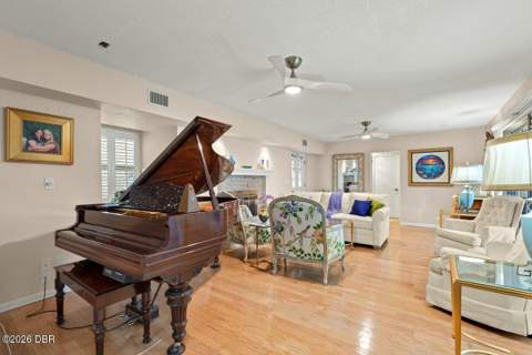 1209 N Halifax Avenue, Daytona Beach FL - photo 9 of 56