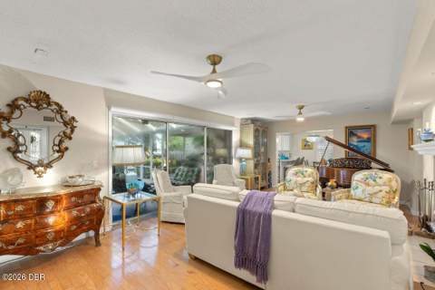 1209 N Halifax Avenue, Daytona Beach FL - photo 8 of 56