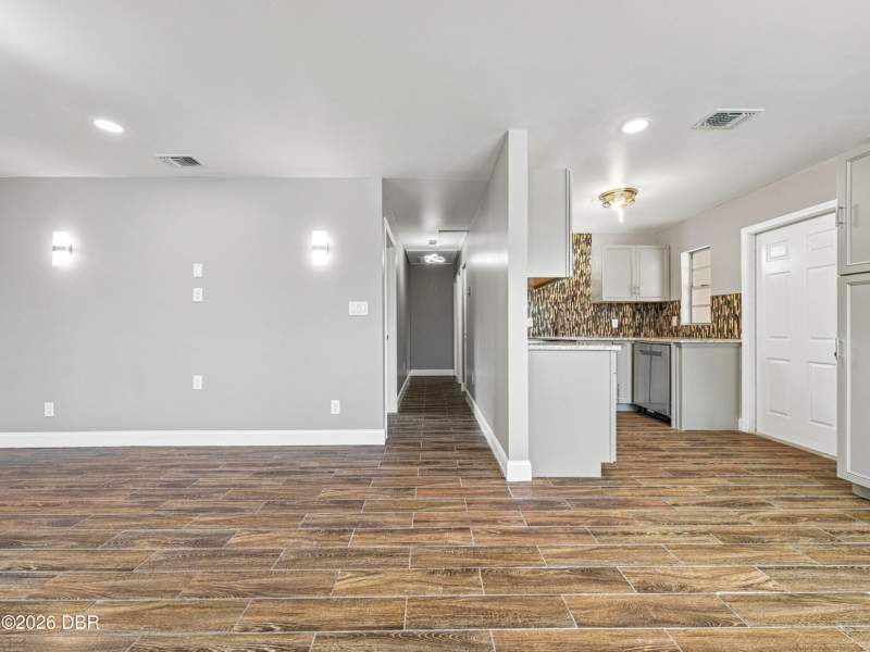 3 bedroom Single Family Residence at 629 Cedar Park Drive, South Cedar Park, Daytona Beach — photo 5