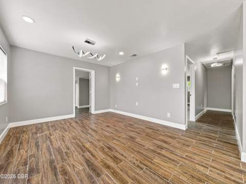 629 Cedar Park Drive, Daytona Beach FL - photo 7 of 33