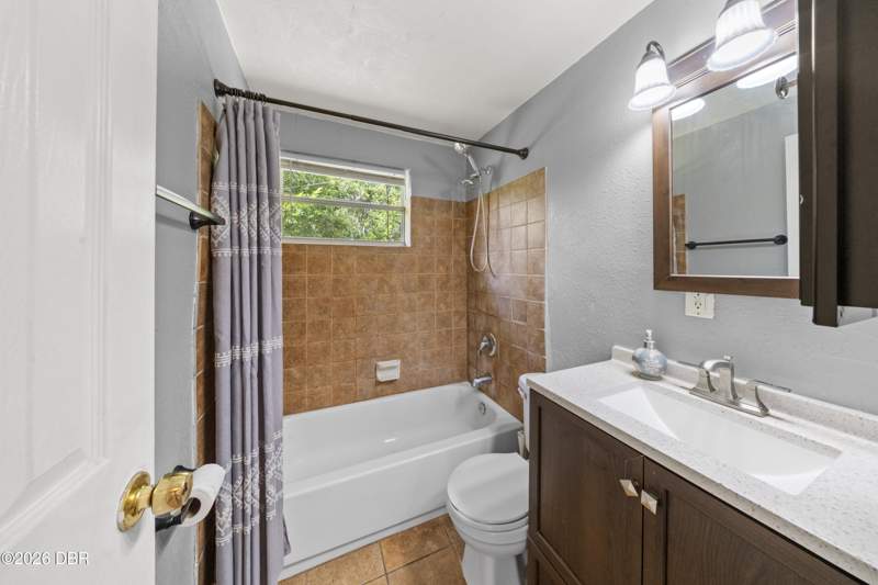2 bedroom Single Family Residence at 834 Derbyshire Road, Flanders Unrecorded, Daytona Beach — photo 4