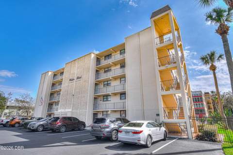 325 Wilder Boulevard #A404, Daytona Beach FL - photo 9 of 48