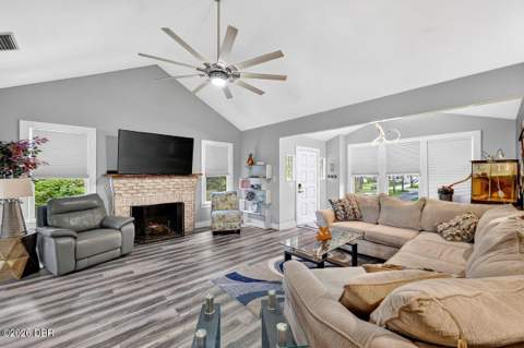928 N Oleander Avenue, Daytona Beach FL - photo 7 of 51