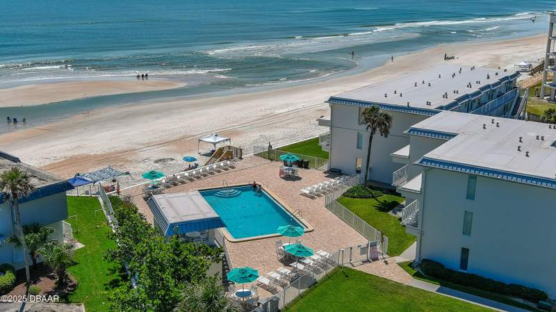 2 bedroom Condominium at 4849 Saxon Drive #C202, Ocean Club South, New Smyrna Beach — photo 5