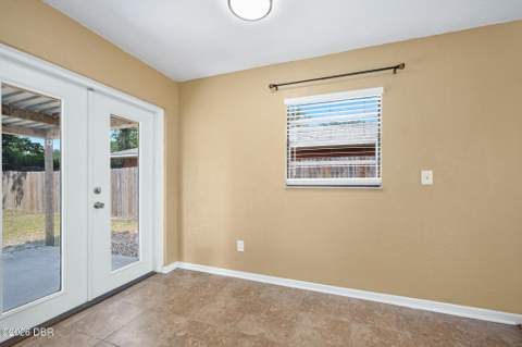 1324 Granada Avenue, Daytona Beach FL - photo 13 of 32