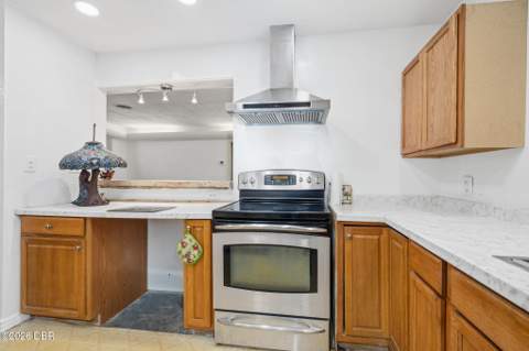 1649 Cordova Avenue, Holly Hill FL - photo 8 of 17