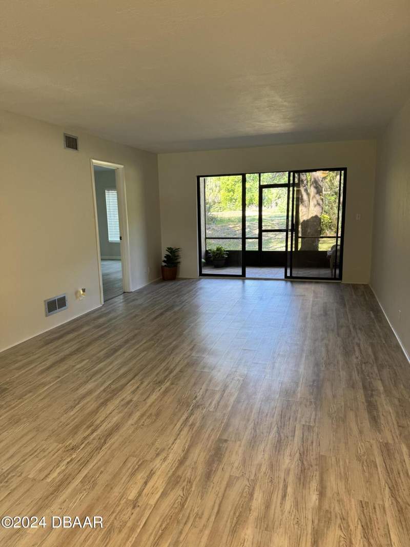 2 bedroom Condominium at 348 Bob White Court #119a, Pelican Bay, Daytona Beach — photo 3
