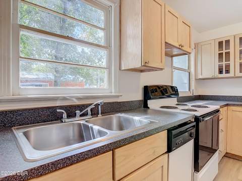 709 Edwards Street, Daytona Beach FL - photo 14 of 43