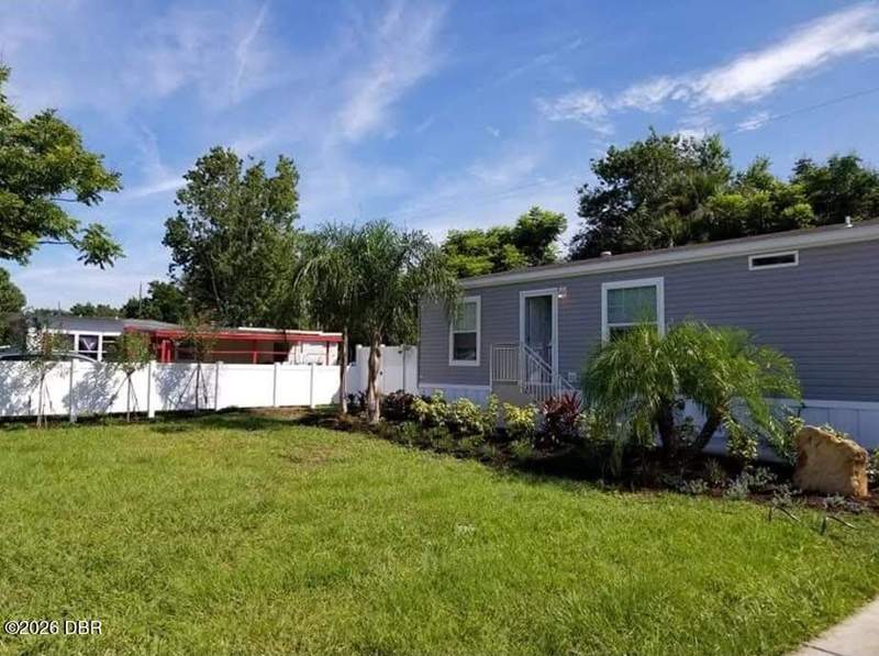 3 bedroom Manufactured Home at 1911 Woodcrest Drive, Tropical Mobile Home Village, Ormond Beach — photo 5