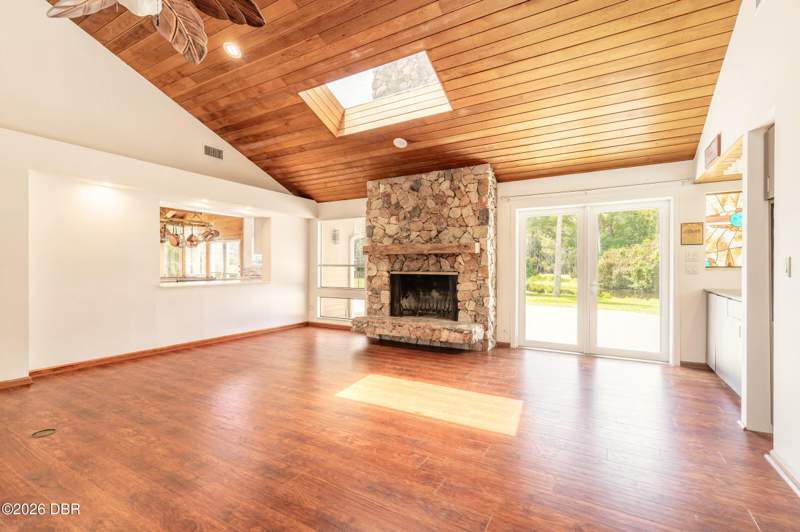 4 bedroom Single Family Residence at 568 Pelican Bay Drive, Pelican Bay, Daytona Beach — photo 3