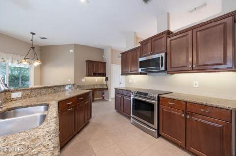 34 Woodholme Lane, Palm Coast FL - photo 11 of 43