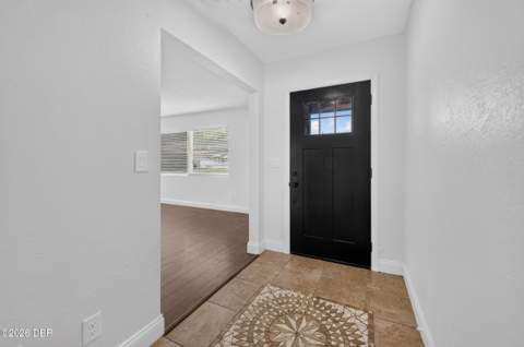 911 Woodmere Circle, Ormond Beach FL - photo 6 of 42