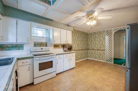 203 Grove Street, Ormond Beach FL - photo 9 of 43
