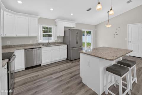 1405 E Voorhis Avenue, DeLand FL - photo 6 of 32