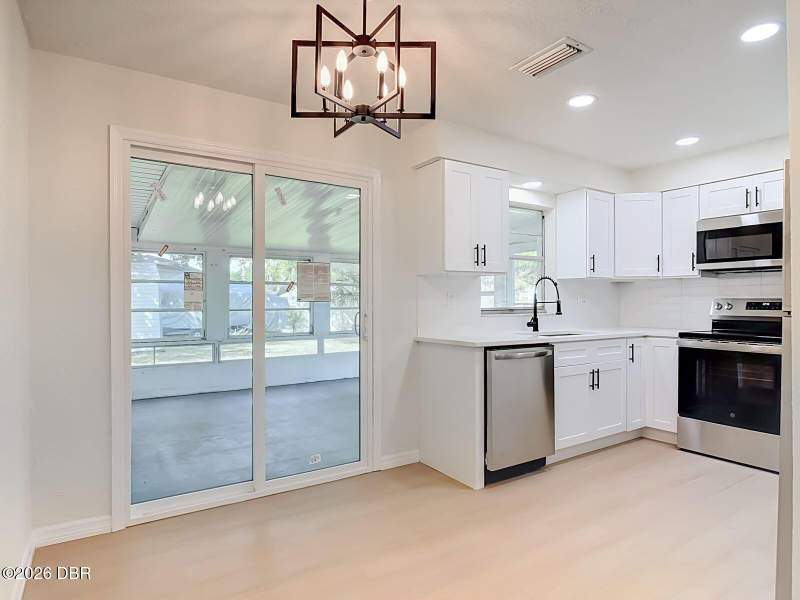 2 bedroom Single Family Residence at 1976 Big Oak Drive, Big Tree Village, South Daytona — photo 4