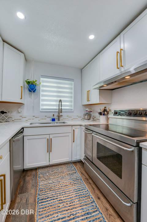 348 Woodland Avenue, Daytona Beach FL - photo 13 of 49