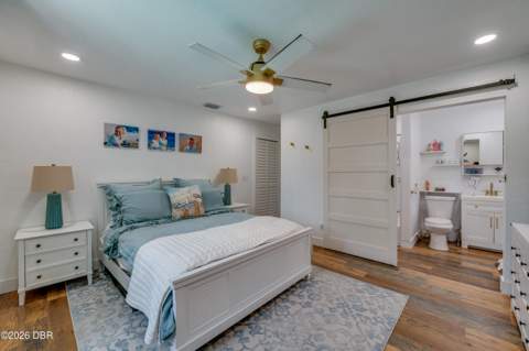 348 Woodland Avenue, Daytona Beach FL - photo 16 of 49