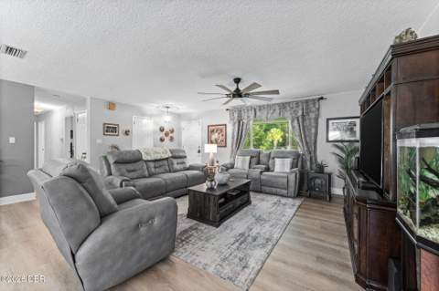 2131 W Poinsettia Drive, Port Orange FL - photo 12 of 60