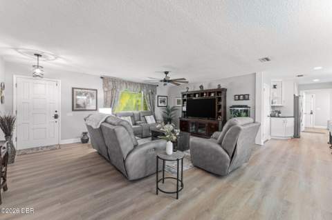 2131 W Poinsettia Drive, Port Orange FL - photo 10 of 60