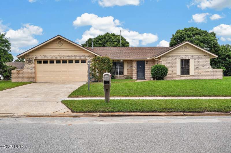 2 bedroom Single Family Residence at 104 Colleen Drive, Georgetowne, Daytona Beach — photo 2