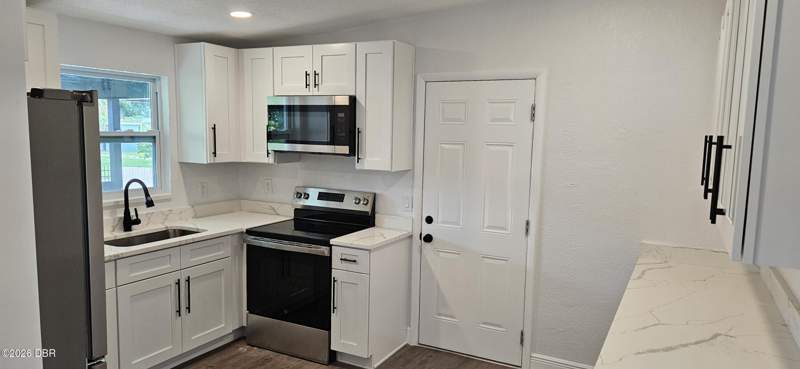 3 bedroom Single Family Residence at 1304 Hillcrest Drive, Douglas Park, Daytona Beach — photo 4