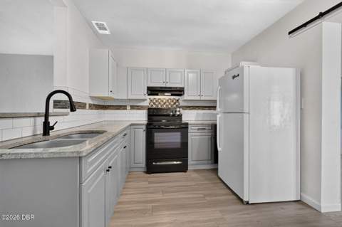 856 Berkshire Road, Daytona Beach FL - photo 13 of 39