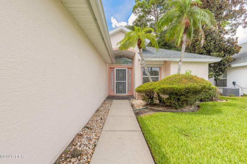 3 bedroom Single Family Residence at 5788 Heathermere Lane, Countryside, Port Orange — photo 2