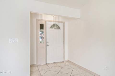 52 Plaza Drive, Ormond Beach FL - photo 6 of 41