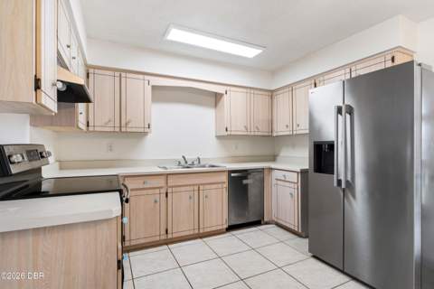 52 Plaza Drive, Ormond Beach FL - photo 10 of 41