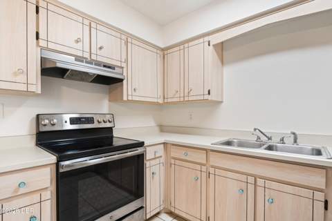 52 Plaza Drive, Ormond Beach FL - photo 11 of 41