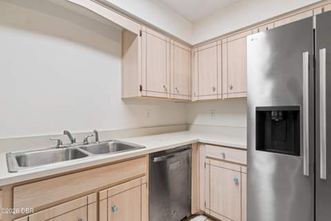 52 Plaza Drive, Ormond Beach FL - photo 12 of 41