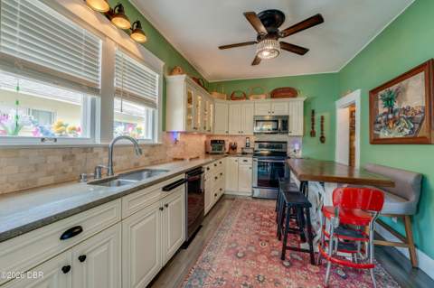 417 N Grandview Avenue, Daytona Beach FL - photo 21 of 71
