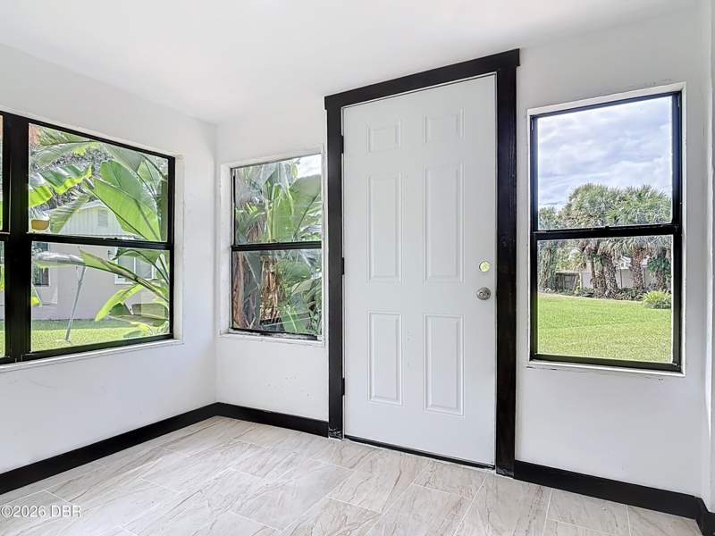 3 bedroom Single Family Residence at 633 1/2 Elm Avenue, Holly Hill, Holly Hill — photo 3