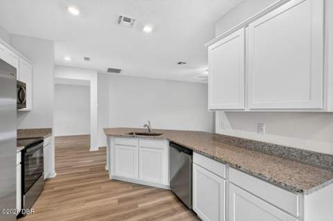 1559 Sumatra Avenue, Deltona FL - photo 7 of 32
