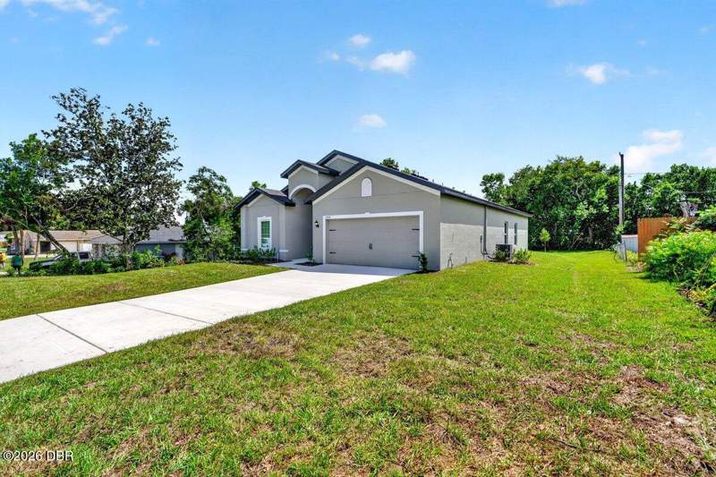 4 bedroom Single Family Residence at 1355 Indian Rock Court, Deltona, Deltona — photo 3
