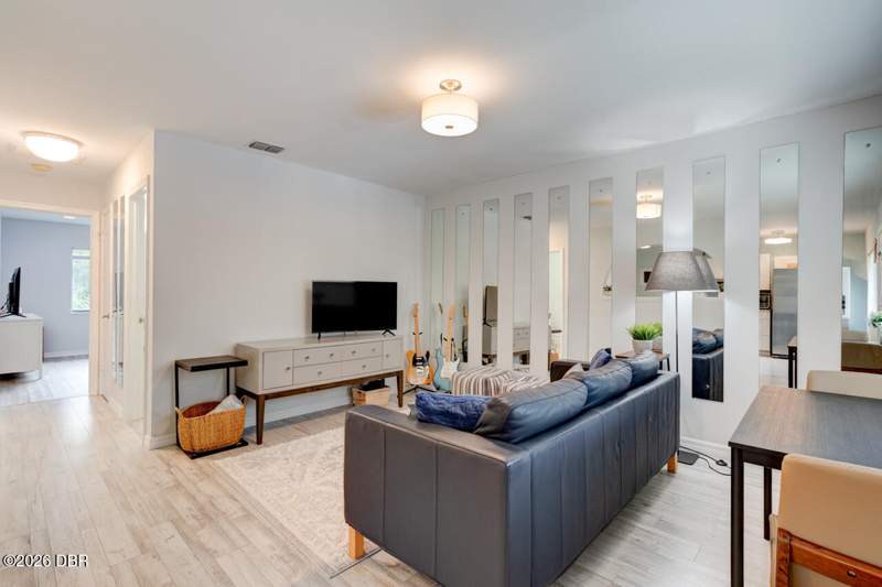 2 bedroom Condominium at 1601 Big Tree Road #408, Yorktowne Estates, Daytona Beach — photo 5