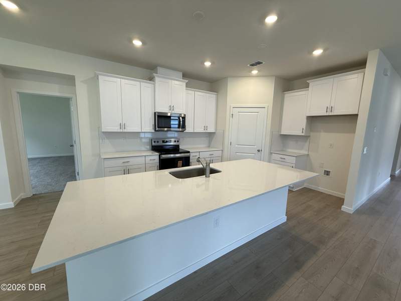 4 bedroom Single Family Residence at 332 Skatemaster Street, Not on the List, Ormond Beach — photo 3