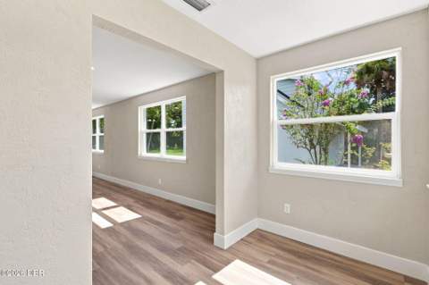 256 Laws Lane, Ormond Beach FL - photo 7 of 33