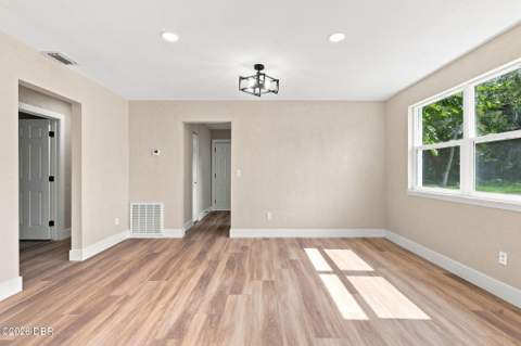 256 Laws Lane, Ormond Beach FL - photo 16 of 33