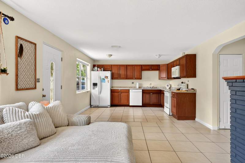 4 bedroom Single Family Residence at 71 Fairview Avenue #A & B, Village of Melrose, Ormond Beach — photo 4