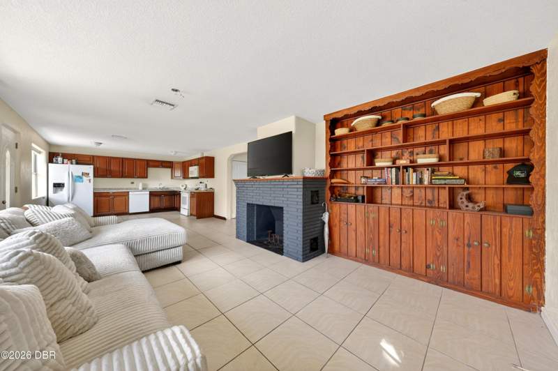 4 bedroom Single Family Residence at 71 Fairview Avenue #A & B, Village of Melrose, Ormond Beach — photo 5