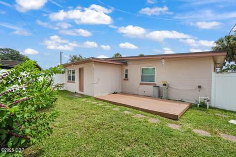 1002 Thunderbird Drive, Daytona Beach FL - photo 17 of 20