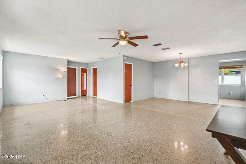 2 bedroom Single Family Residence at 1002 Thunderbird Drive, Beverly Hills, Daytona Beach — photo 3
