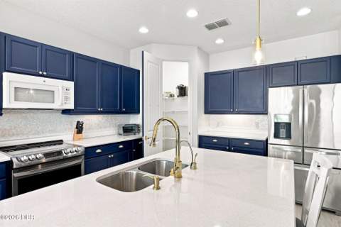 677 Landshark Boulevard, Daytona Beach FL - photo 11 of 80