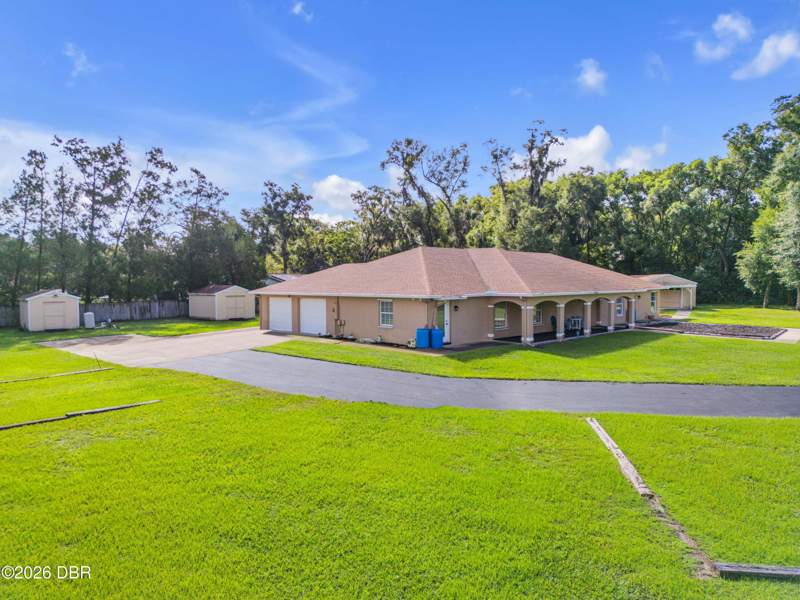 4 bedroom Single Family Residence at 2011 N Spring Garden Avenue, DeLand, DeLand — photo 3