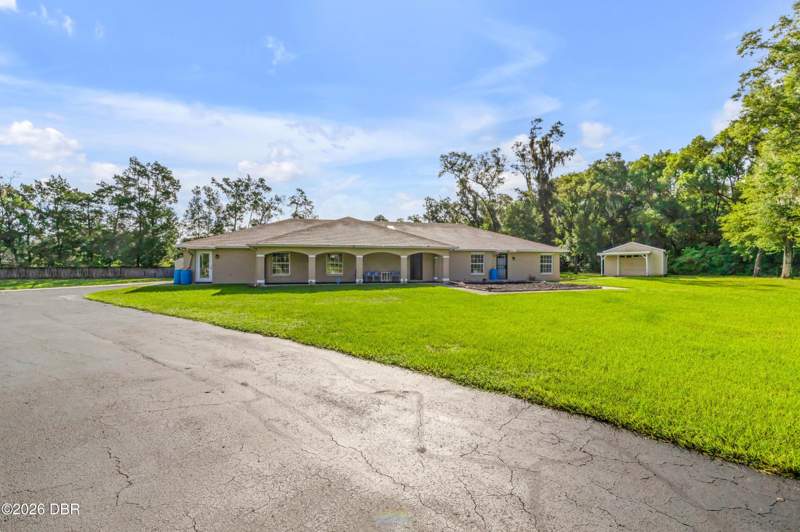 4 bedroom Single Family Residence at 2011 N Spring Garden Avenue, DeLand, DeLand — photo 4