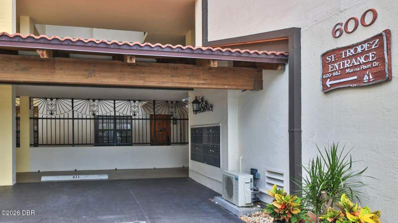 2 bedroom Condominium at 614 Marina Point Drive #614, Marina Point Condo, Daytona Beach — photo 4