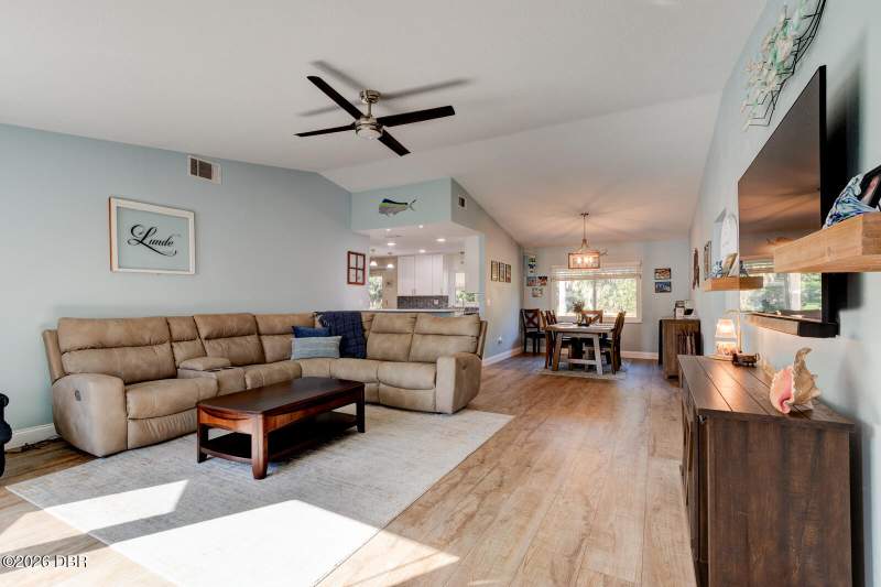 3 bedroom Single Family Residence at 316 American Way, Georgetowne, Daytona Beach — photo 3