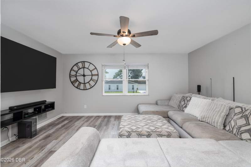 3 bedroom Single Family Residence at 1330 S Paradise Lane, Shangri La, Daytona Beach — photo 3